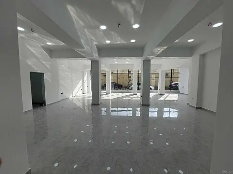 Kirayə verilir obyekt 175 m²