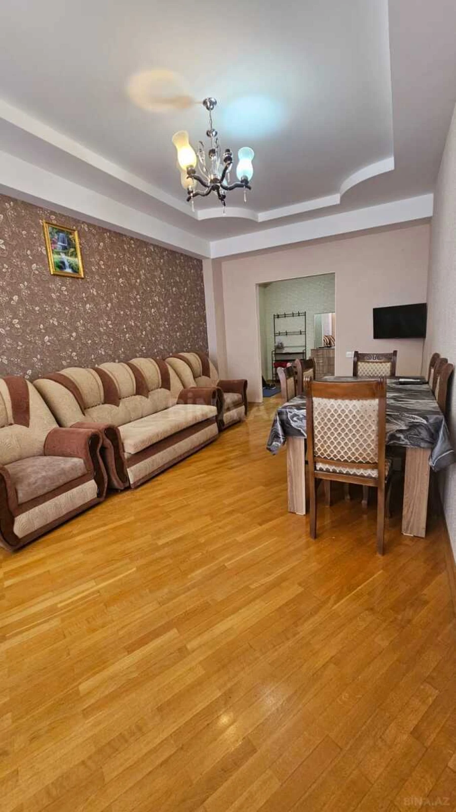 Kirayə verilir 2 otaqlı mənzil 90 m²