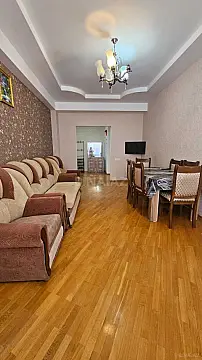 Kirayə verilir 2 otaqlı mənzil 90 m²