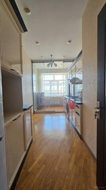 Kirayə verilir 2 otaqlı mənzil 90 m²