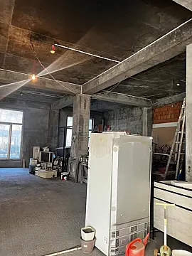 Satılır obyekt 600 m²