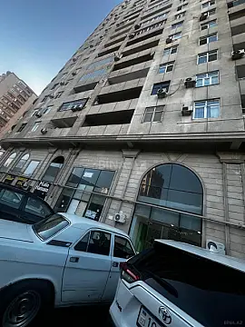 Satılır obyekt 600 m²