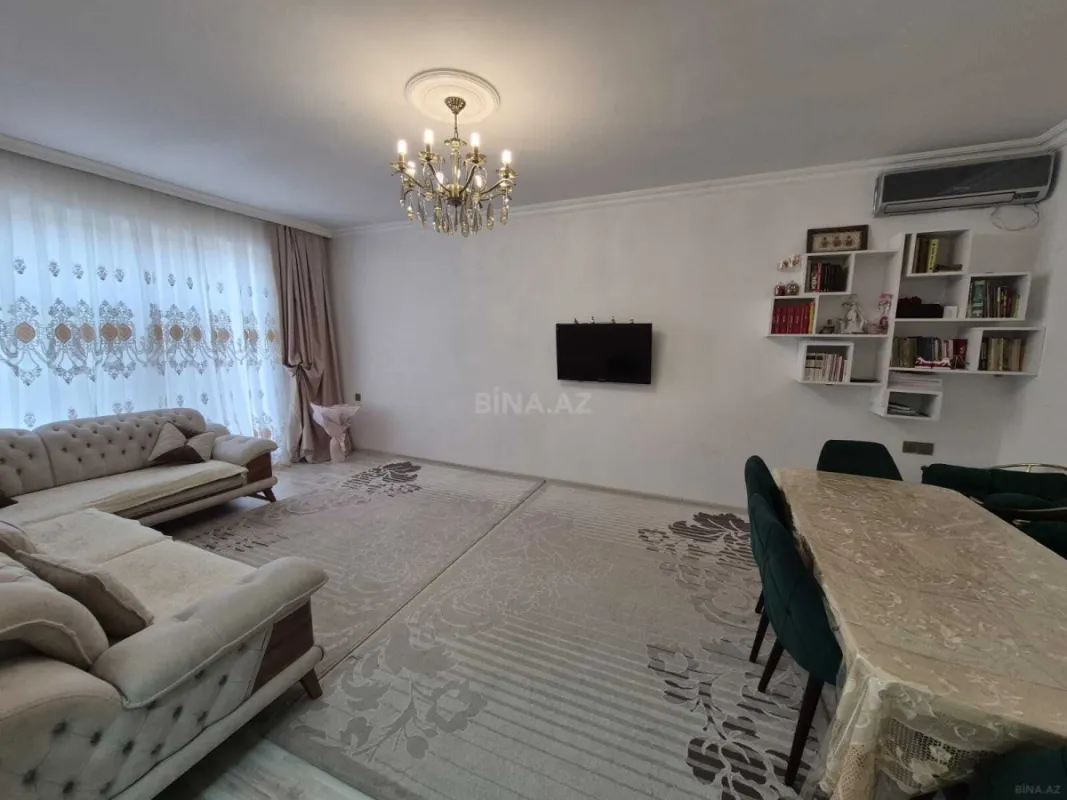Satılır 6 otaqlı həyət evi 220 m²