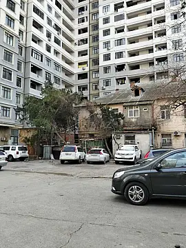 Satılır 1 otaqlı mənzil 56 m²