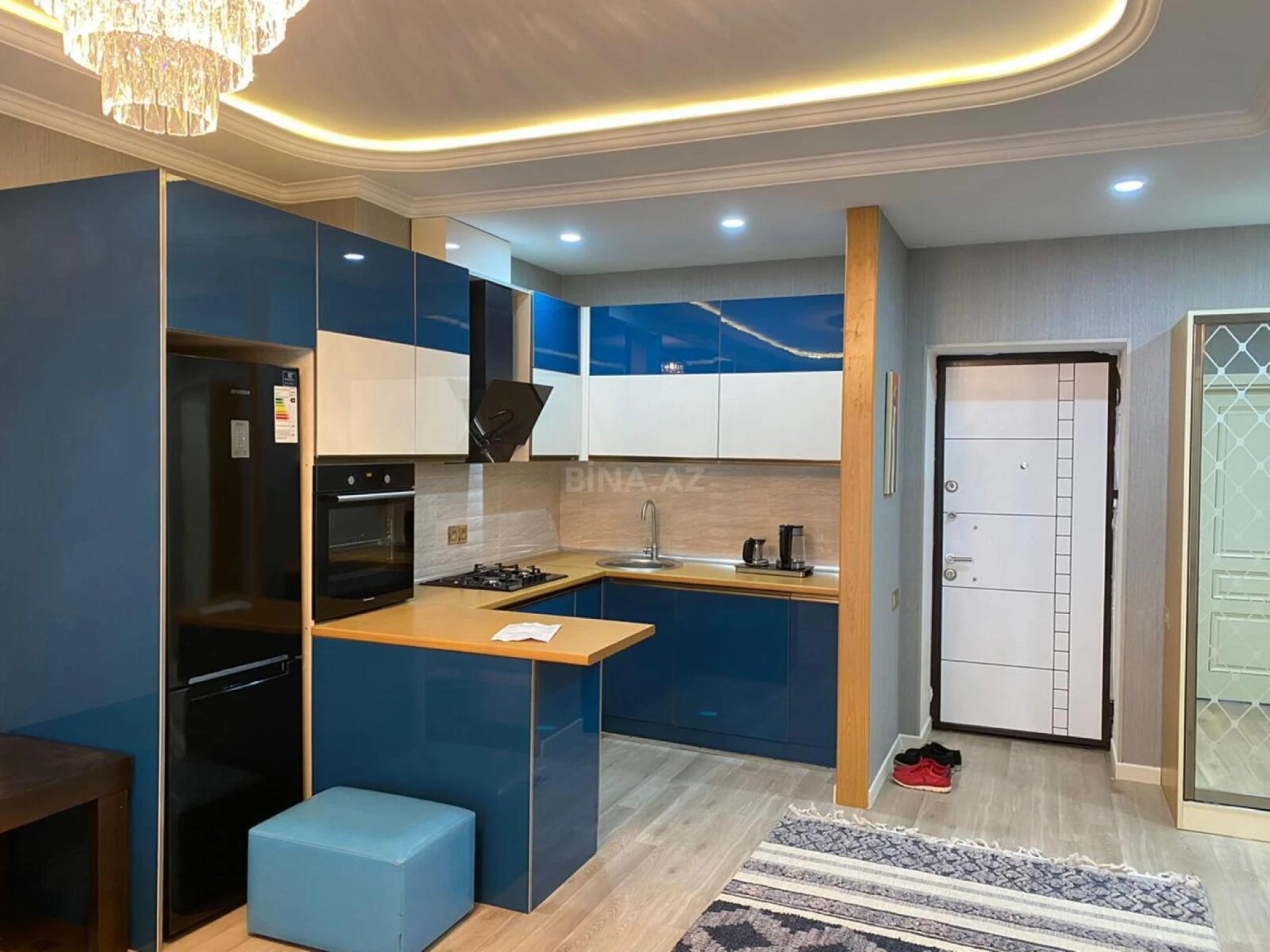 Kirayə verilir 2 otaqlı mənzil 67 m²
