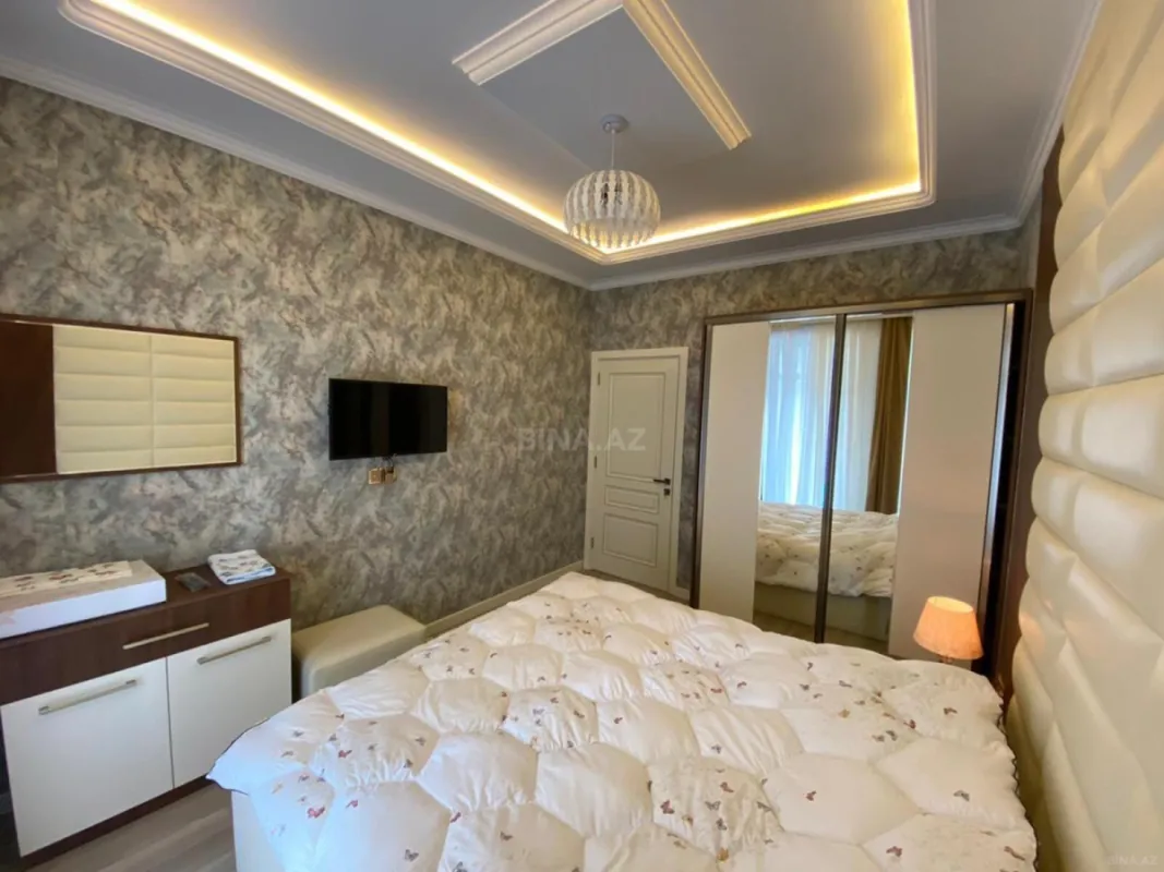 Kirayə verilir 2 otaqlı mənzil 67 m²