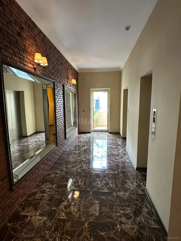 Kirayə verilir 3 otaqlı mənzil 98 m²
