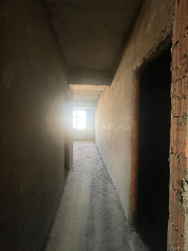 Satılır 3 otaqlı mənzil 138 m²