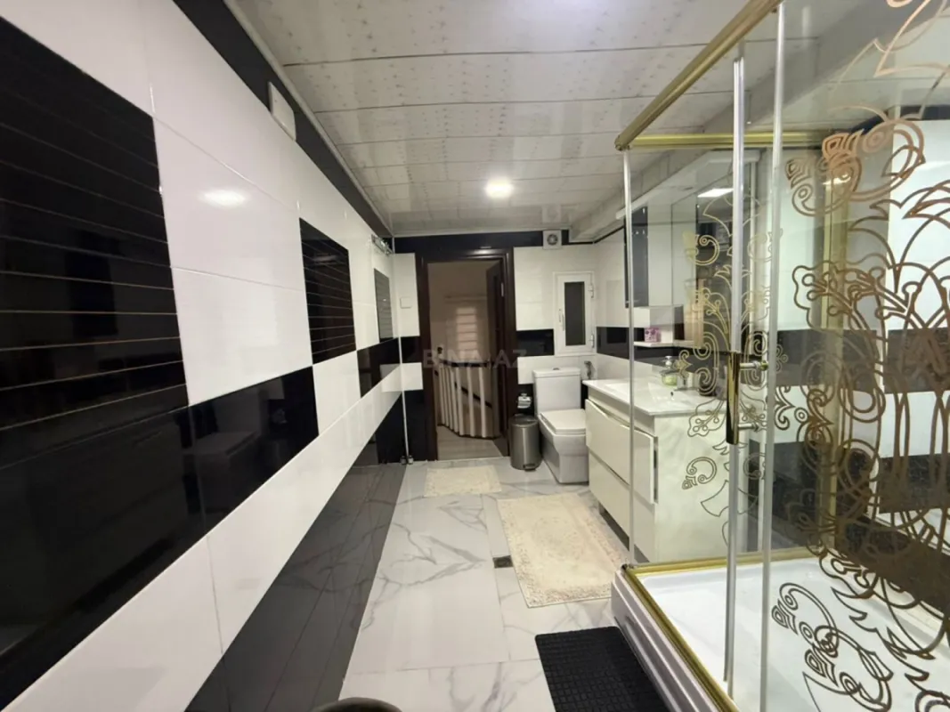 Kirayə verilir 2 otaqlı mənzil 65 m²