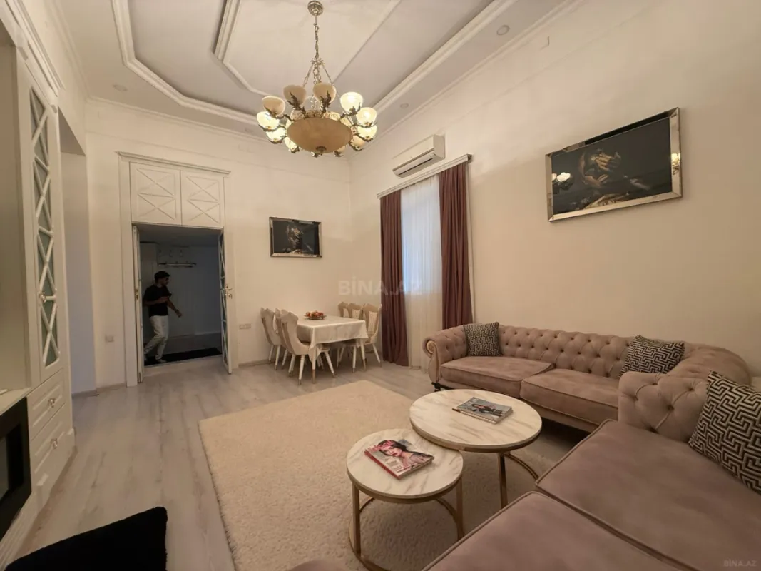Kirayə verilir 2 otaqlı mənzil 65 m²