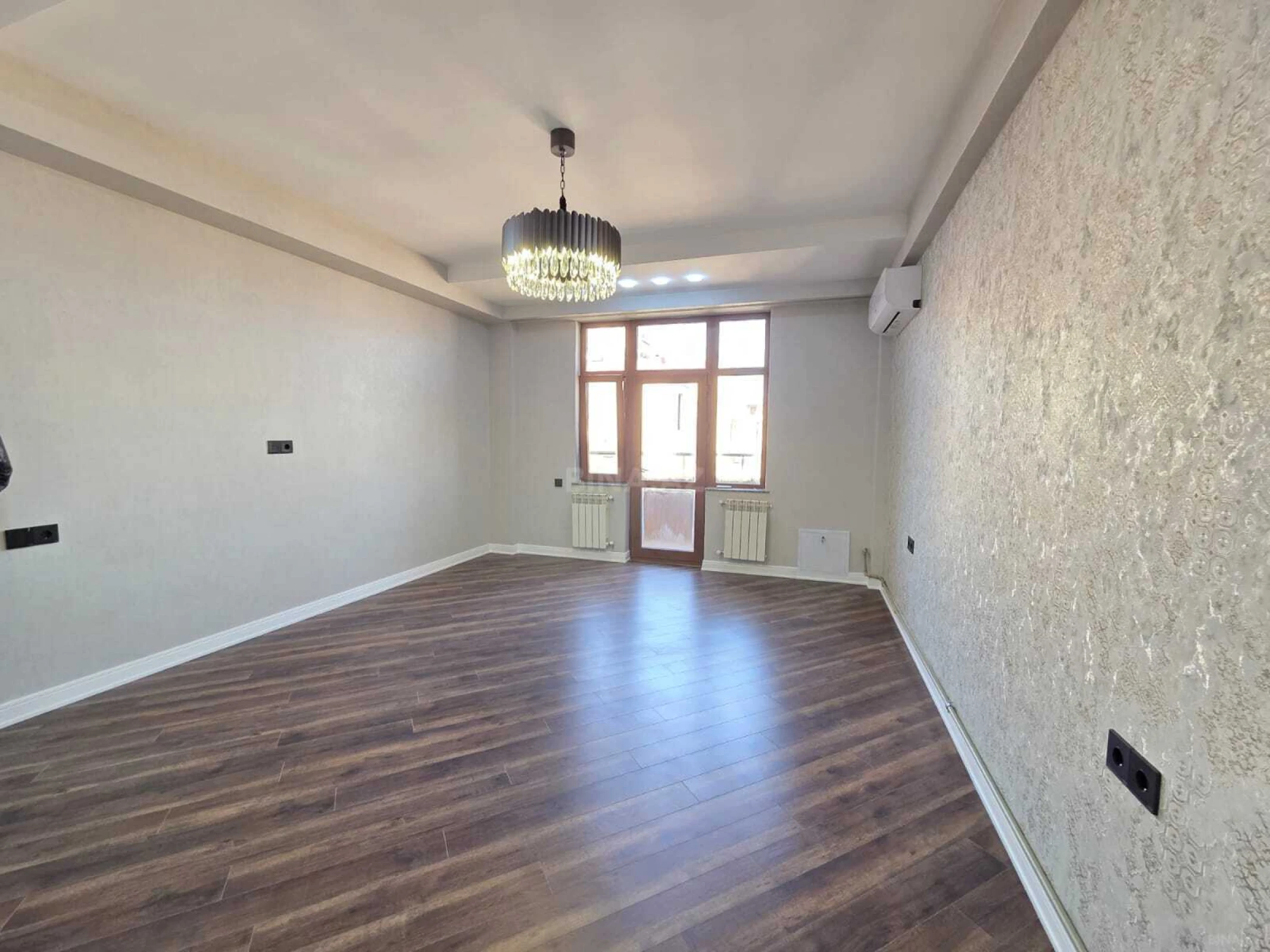 Satılır 2 otaqlı mənzil 70 m²