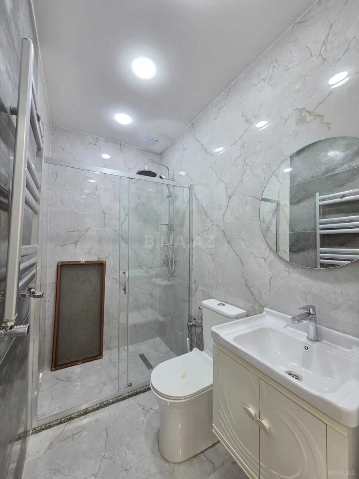 Satılır 2 otaqlı mənzil 70 m²