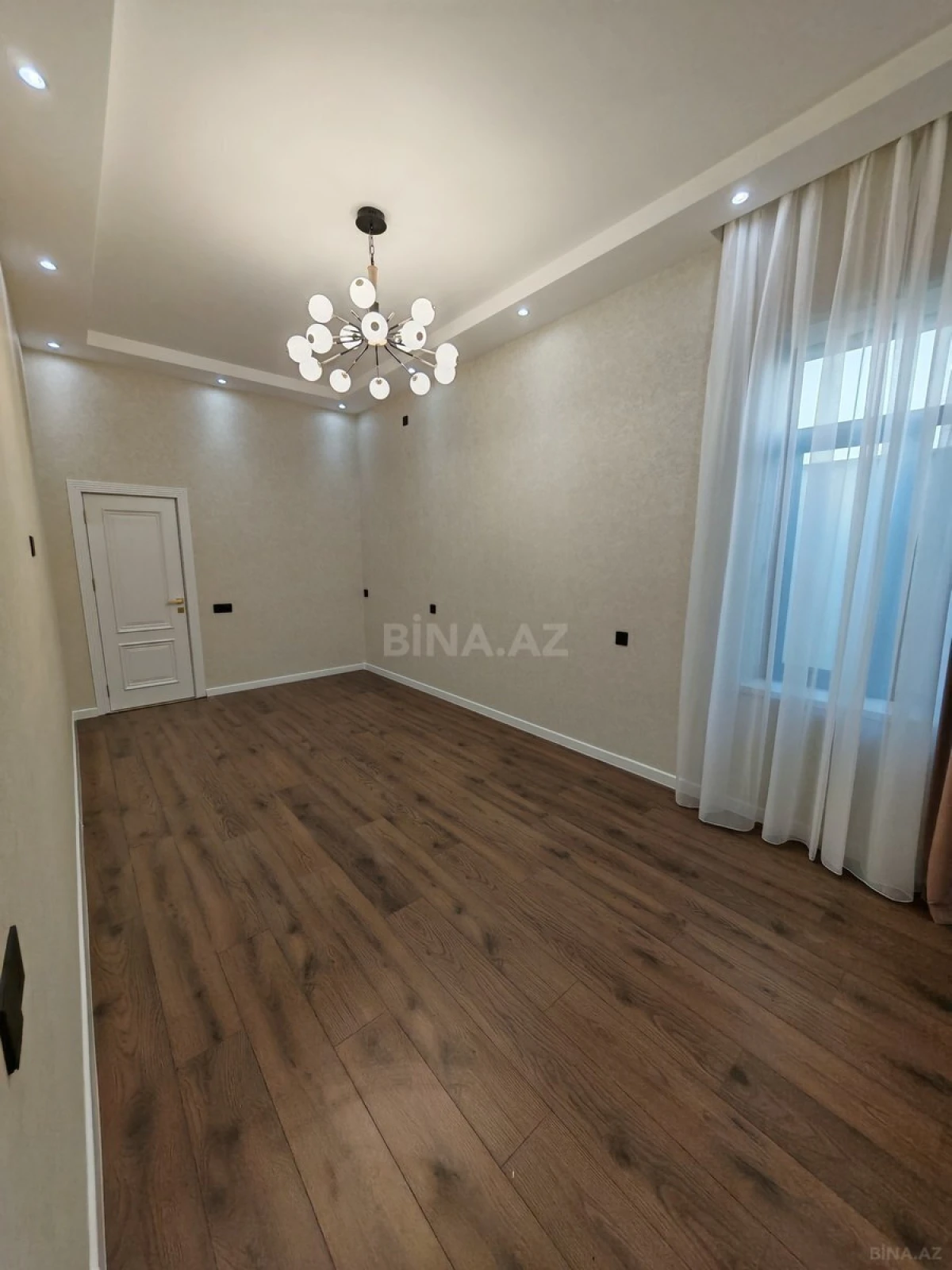 Satılır 4 otaqlı həyət evi 188 m²