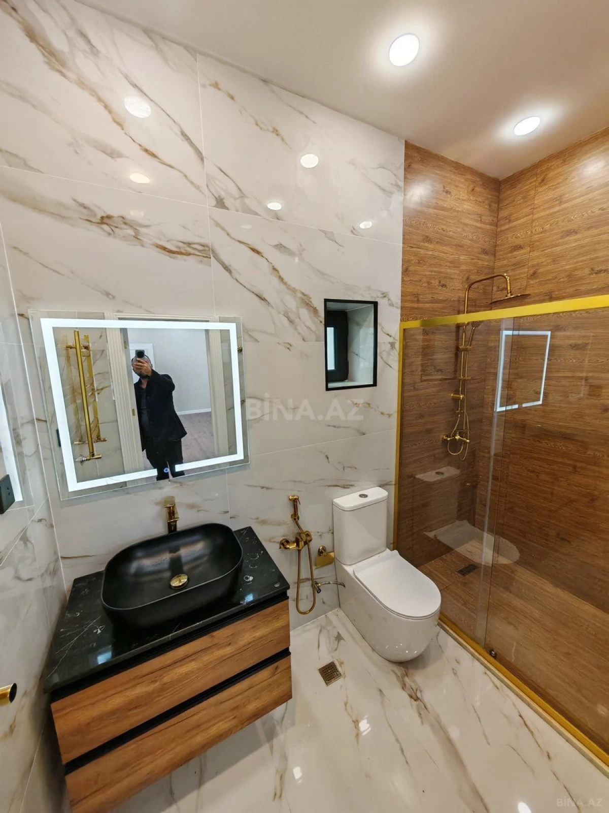 Satılır 4 otaqlı həyət evi 188 m²