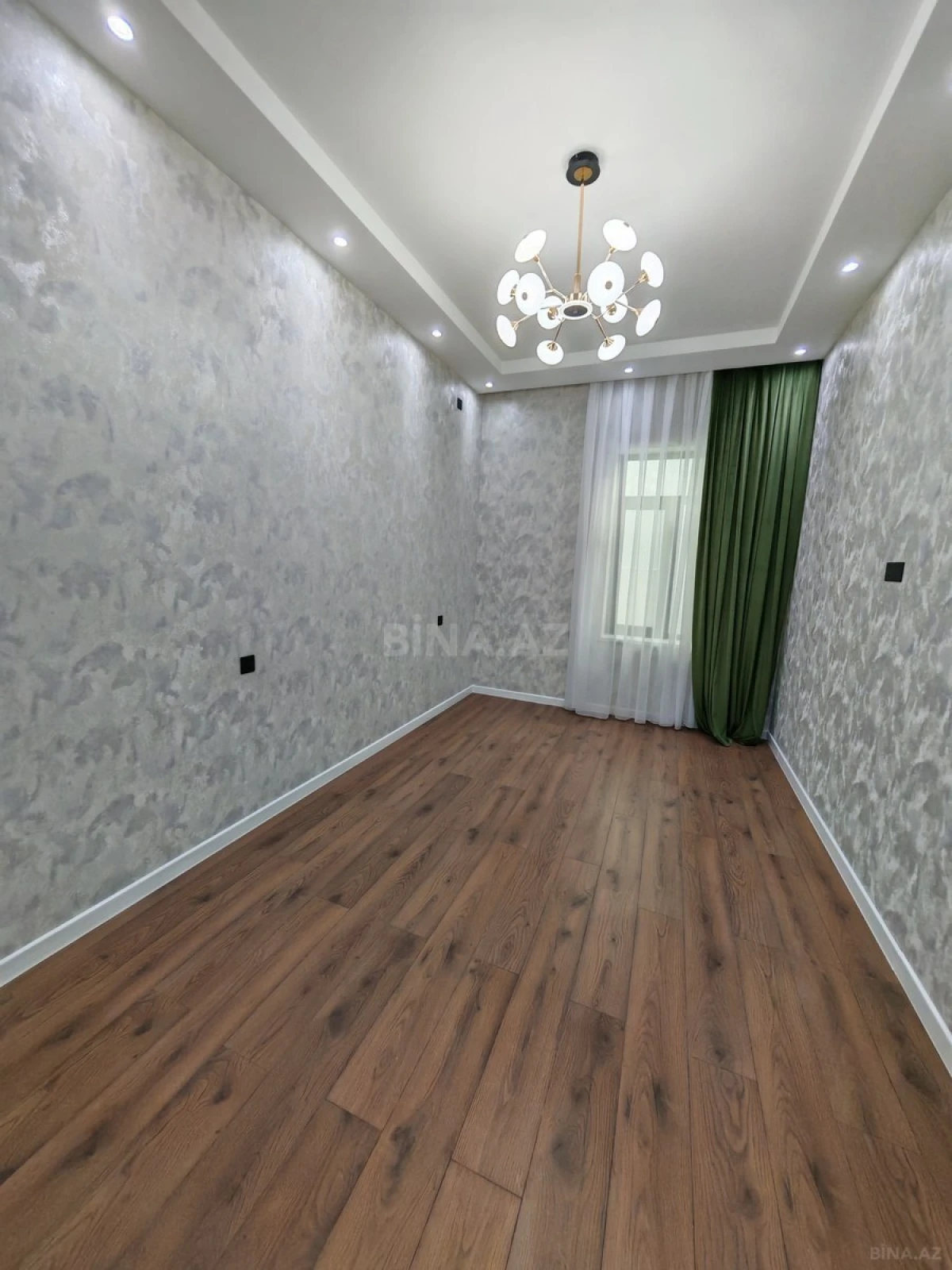 Satılır 4 otaqlı həyət evi 188 m²