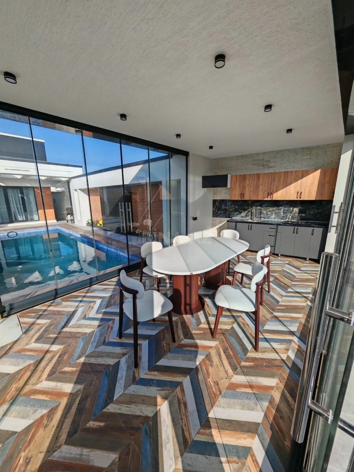 Satılır 4 otaqlı həyət evi 188 m²