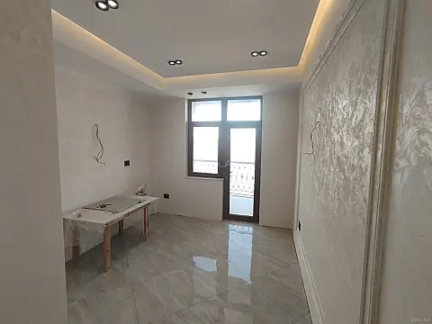 Satılır 2 otaqlı mənzil 90 m²