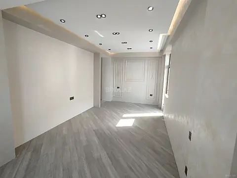 Satılır 2 otaqlı mənzil 90 m²