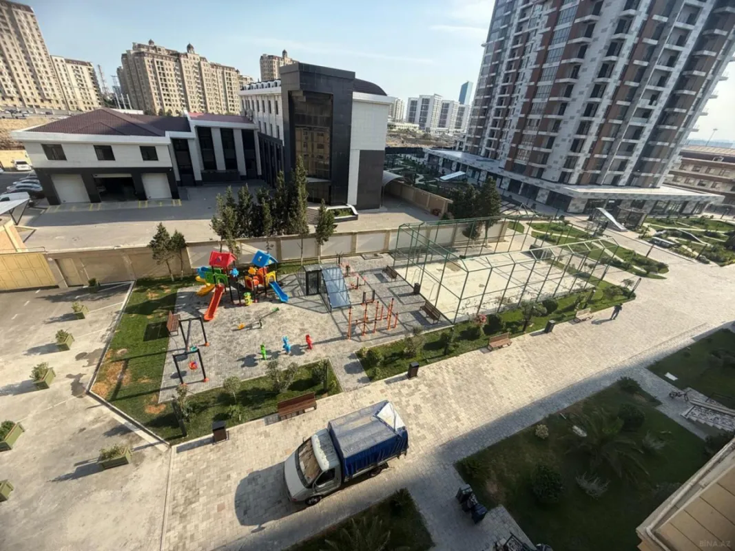 Satılır 2 otaqlı mənzil 77 m²