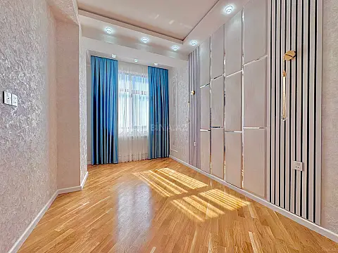 Satılır 2 otaqlı mənzil 77 m²