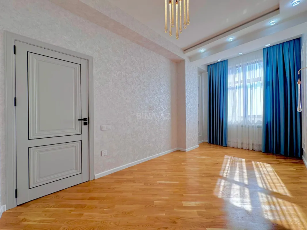 Satılır 2 otaqlı mənzil 77 m²