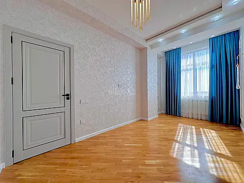 Satılır 2 otaqlı mənzil 77 m²