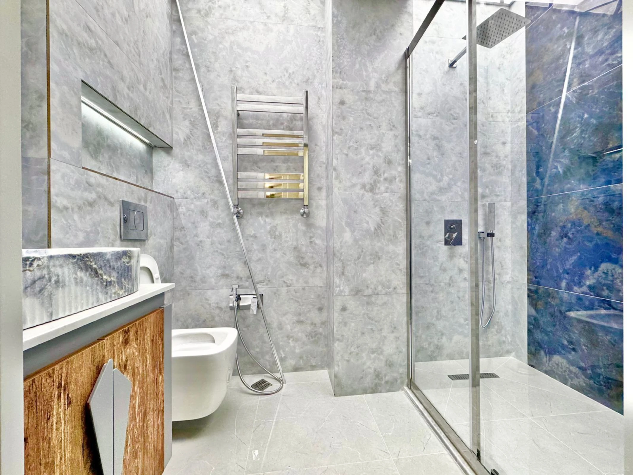 Satılır 2 otaqlı mənzil 77 m²