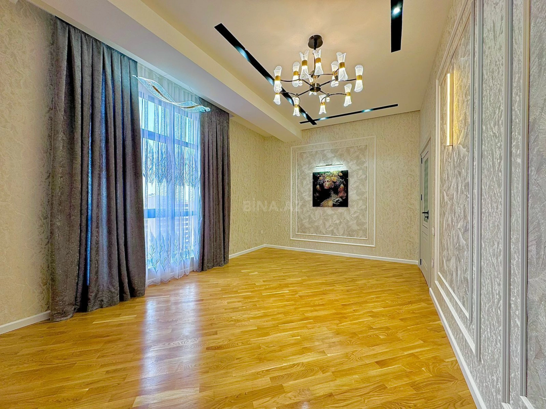 Satılır 2 otaqlı mənzil 77 m²