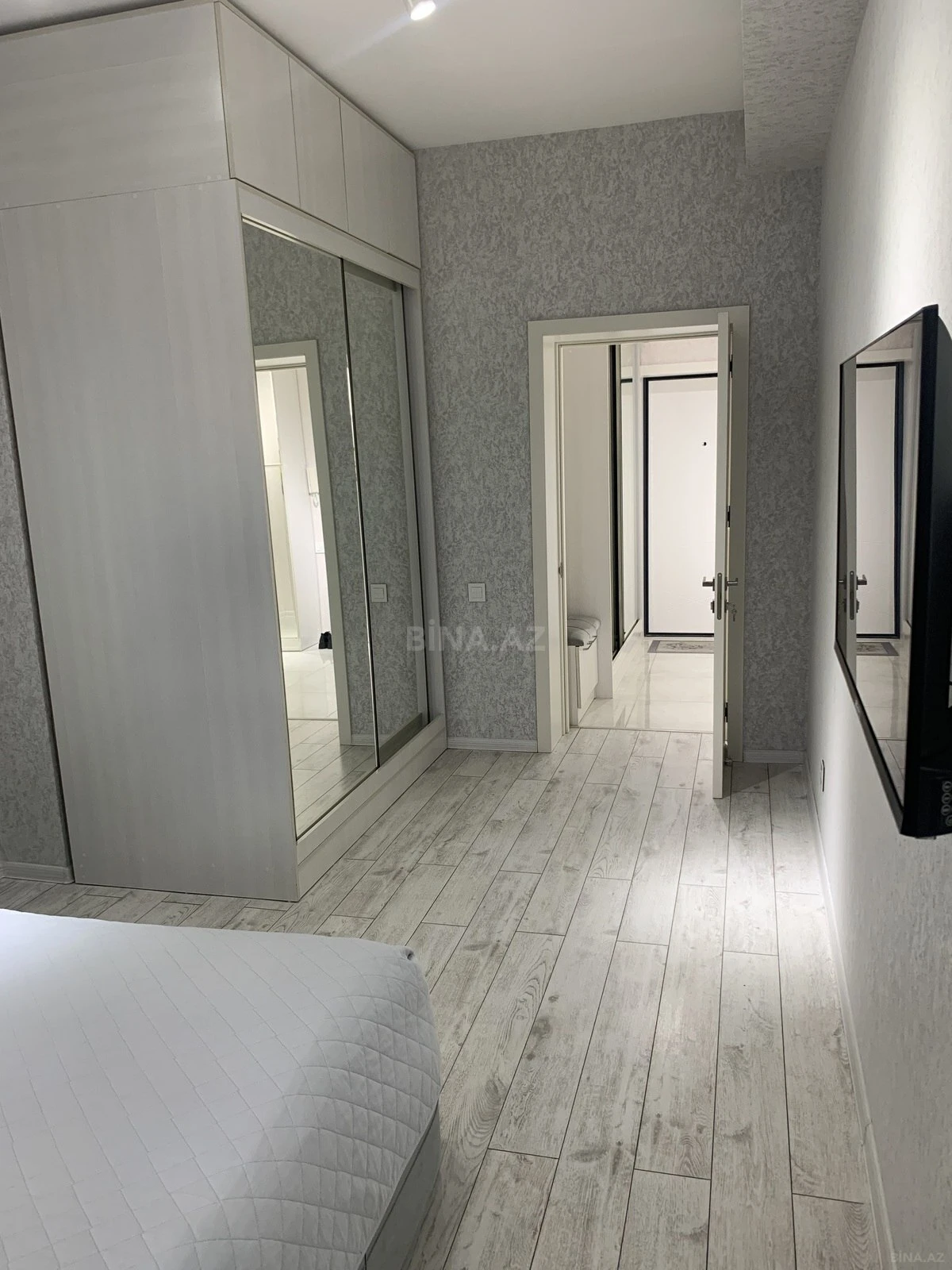 Satılır 2 otaqlı mənzil 62 m²