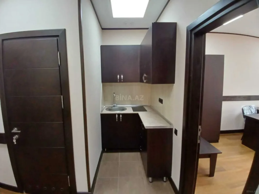 Kirayə verilir 20 otaqlı ofis 600 m²