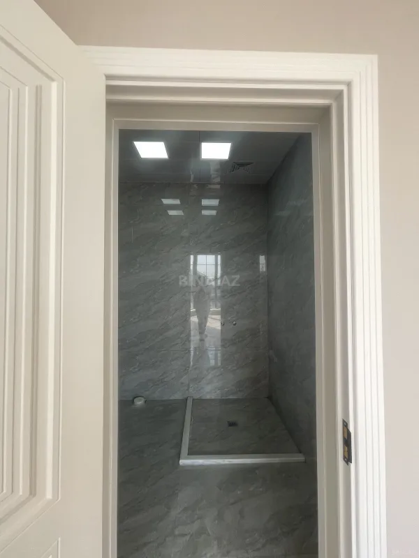 Satılır 5 otaqlı həyət evi 220 m²