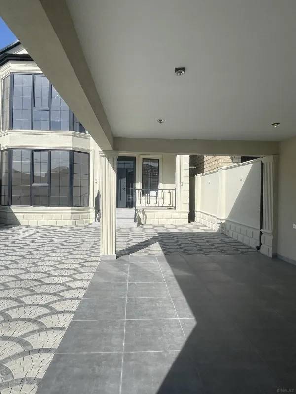 Satılır 5 otaqlı həyət evi 220 m²