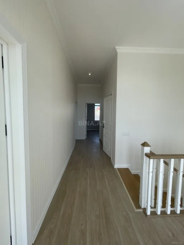 Satılır 5 otaqlı həyət evi 220 m²