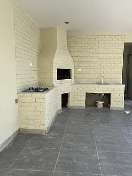 Satılır 5 otaqlı həyət evi 220 m²