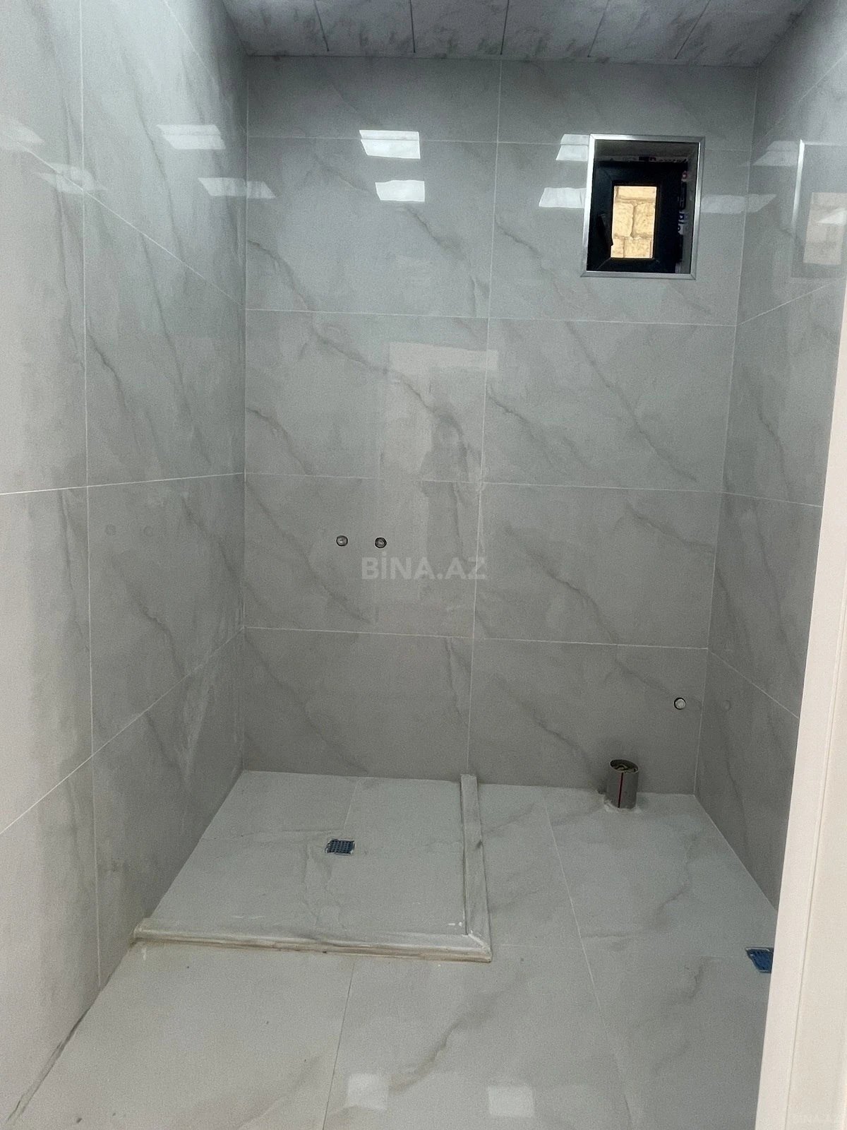 Satılır 5 otaqlı həyət evi 220 m²