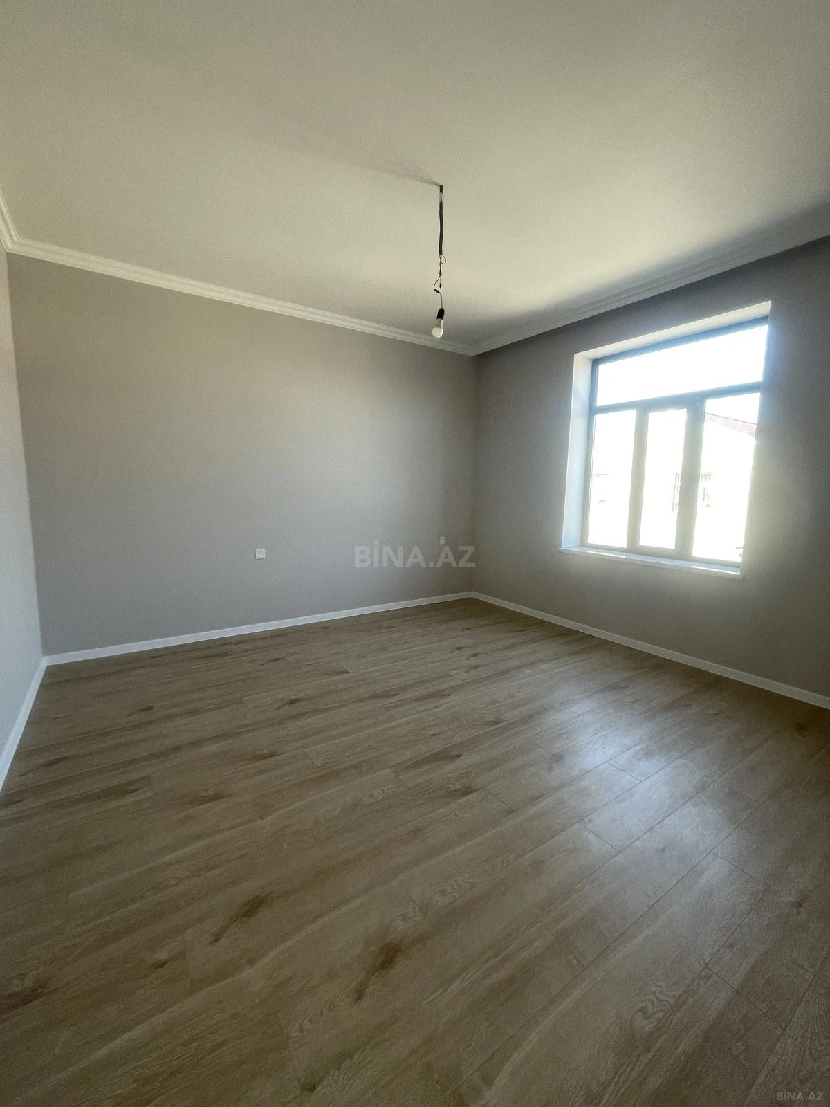 Satılır 5 otaqlı həyət evi 220 m²
