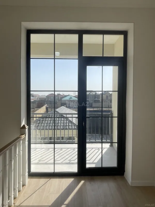 Satılır 5 otaqlı həyət evi 220 m²