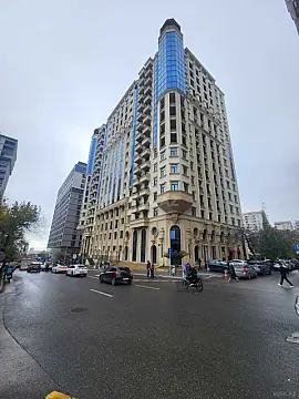 Kirayə verilir 4 otaqlı mənzil 130 m² — Bakı 4 otaq 130.00 m²