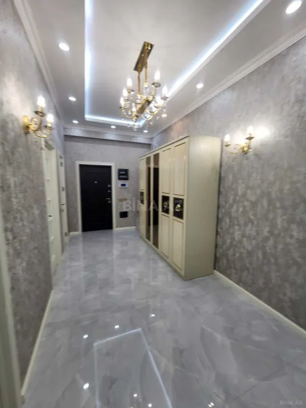 Kirayə verilir 4 otaqlı mənzil 130 m²
