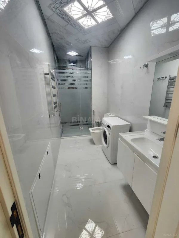 Kirayə verilir 4 otaqlı mənzil 130 m²