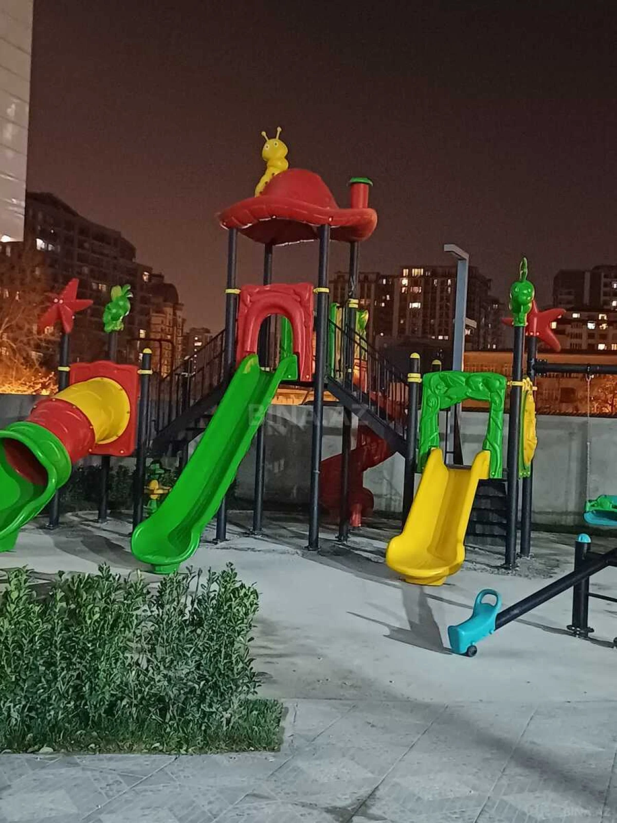 Kirayə verilir 2 otaqlı mənzil 55 m²