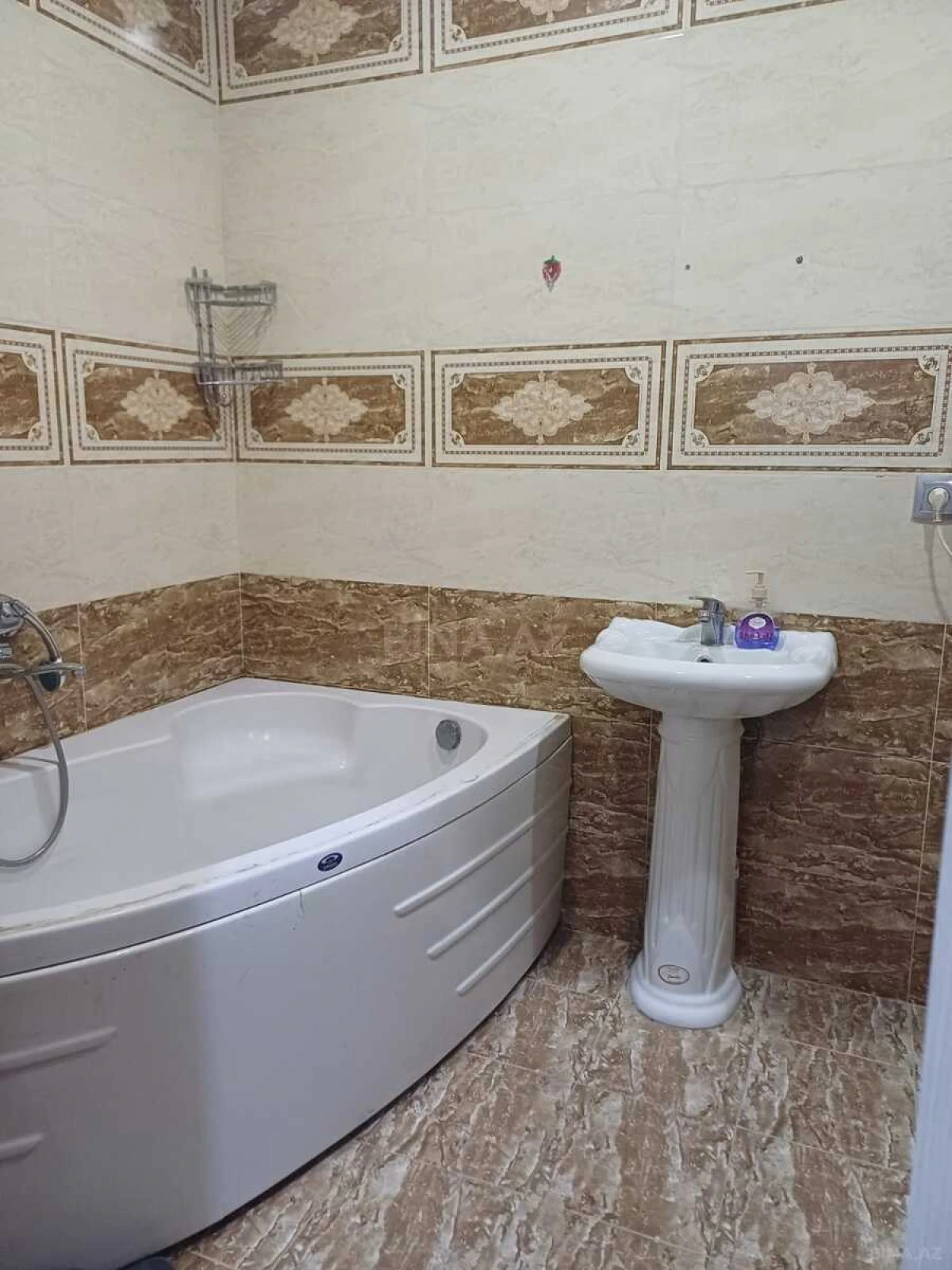 Kirayə verilir 2 otaqlı mənzil 55 m²