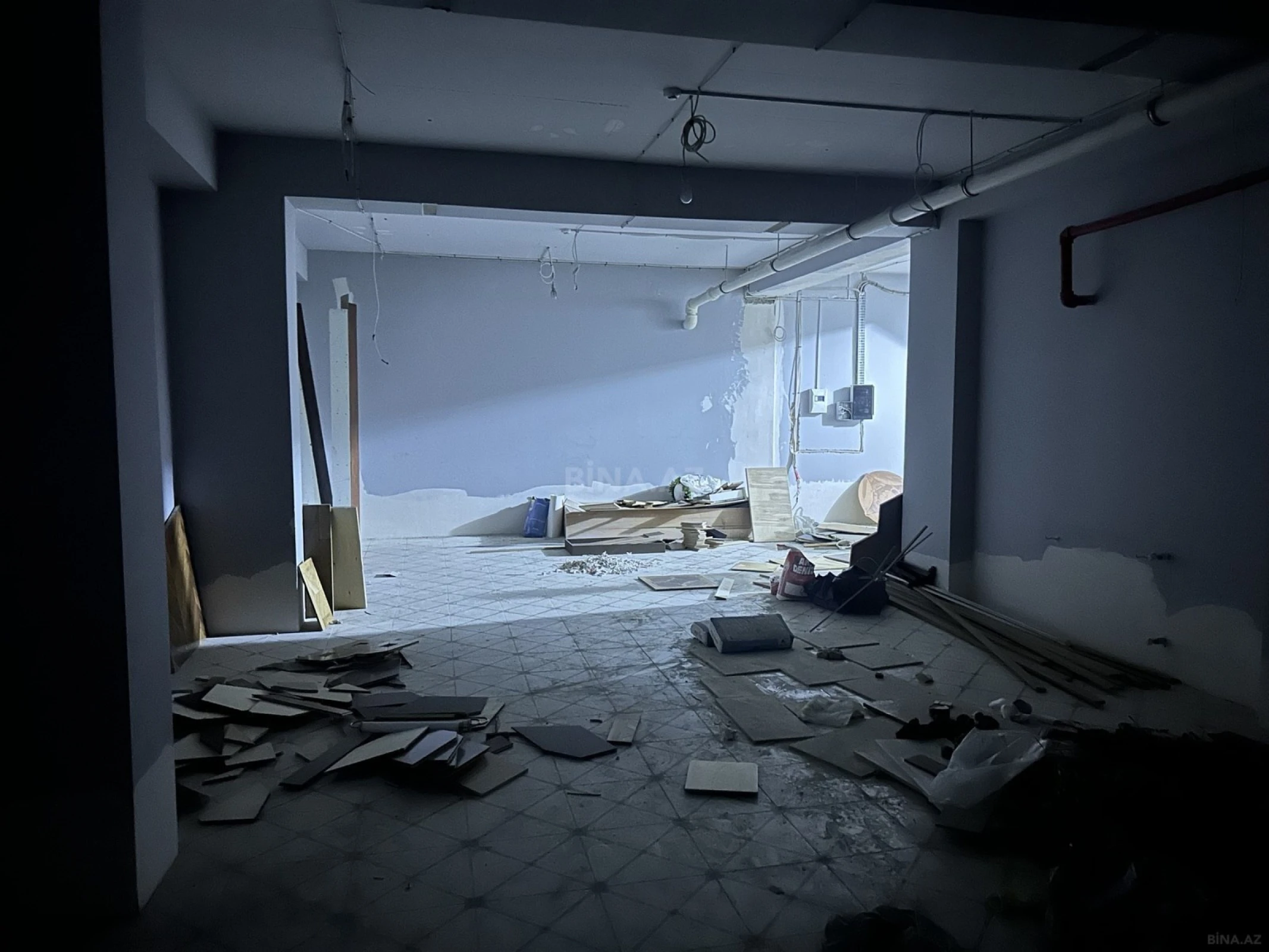 Kirayə verilir obyekt 300 m²