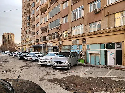Satılır obyekt 32 m²