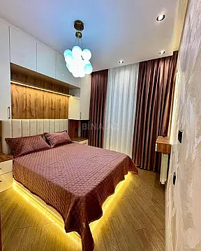 Kirayə verilir 2 otaqlı mənzil 65 m²