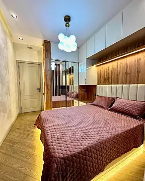 Kirayə verilir 2 otaqlı mənzil 65 m²