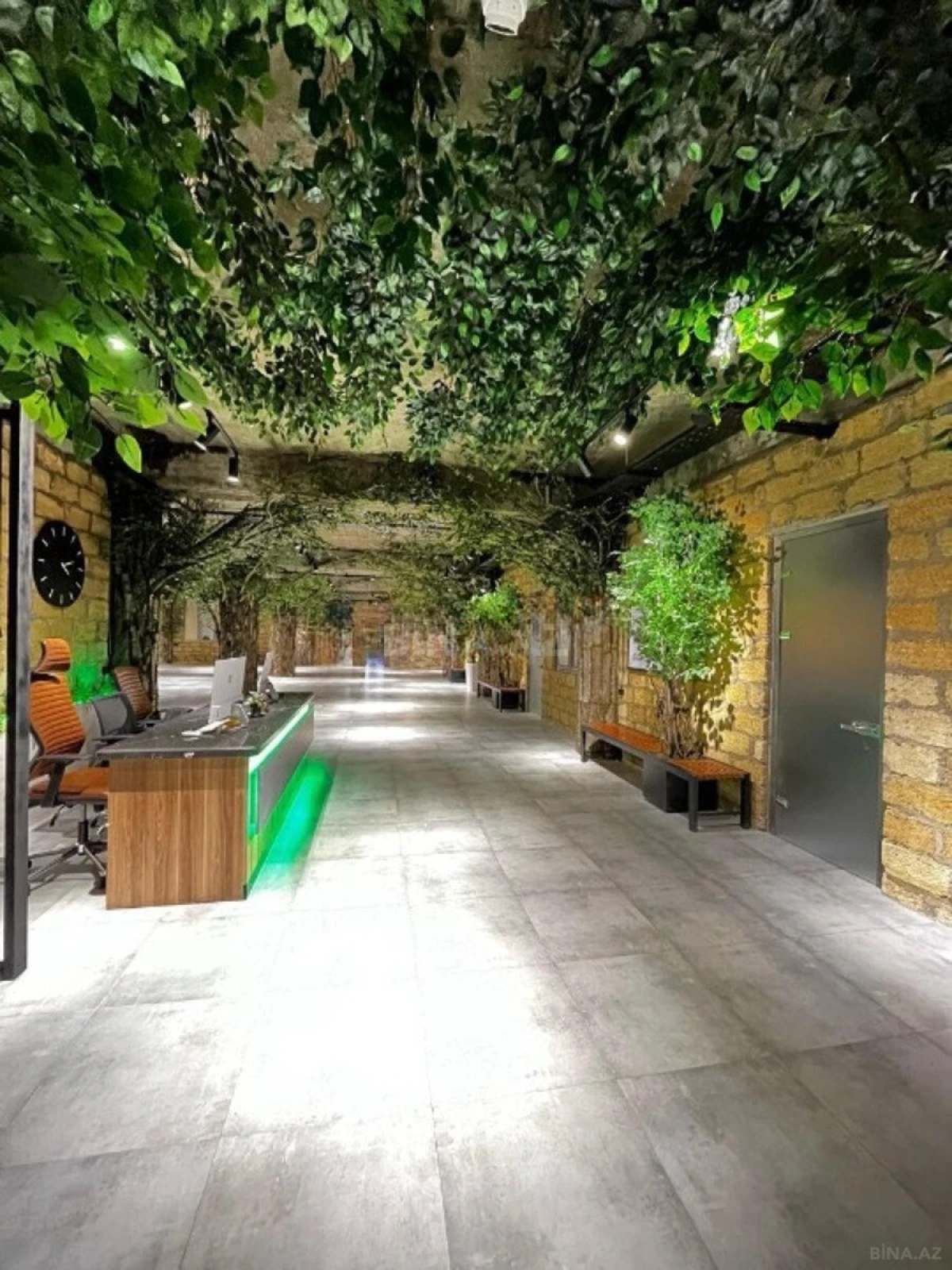 Kirayə verilir obyekt 412 m²