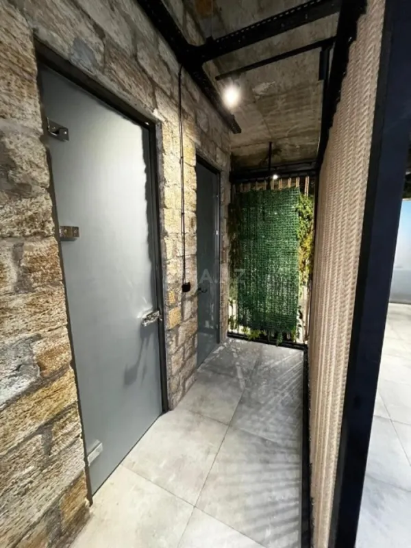 Kirayə verilir obyekt 412 m²