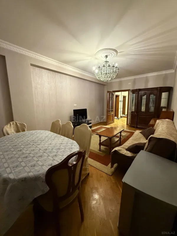 Kirayə verilir 3 otaqlı mənzil 120 m²