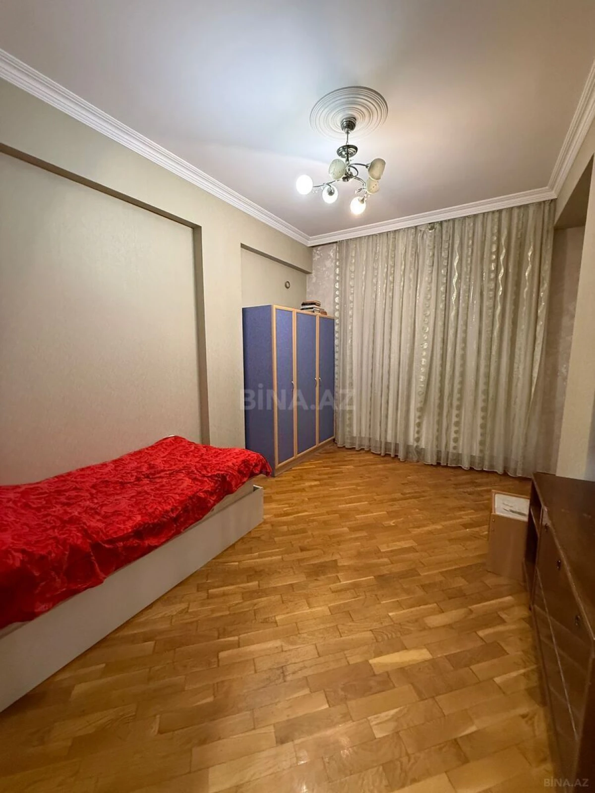 Kirayə verilir 3 otaqlı mənzil 120 m²